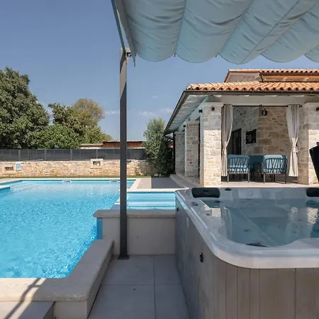 Villa Manu